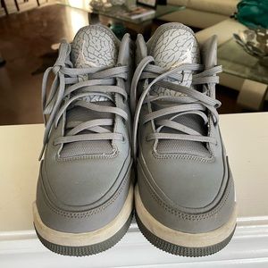 Jordan Flight. Grey sneakers.